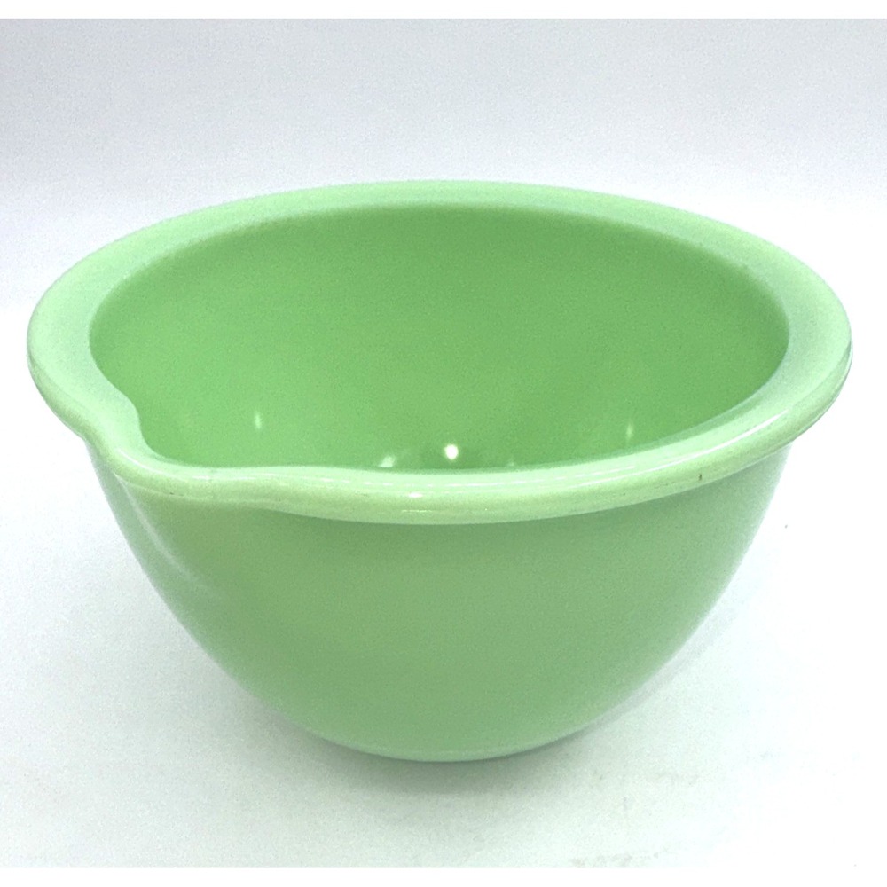 Glass Mixing Bowl Green Jadeite-Style w/Pour Spout Unmarked VTG MCM 1960s